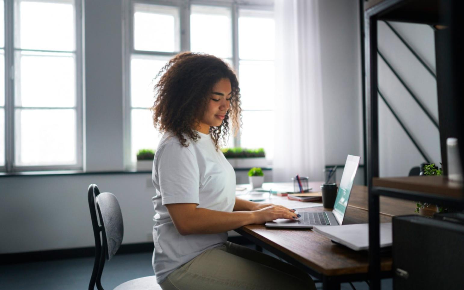 Online-Lernumgebung mit Finanztools und Dokumenten